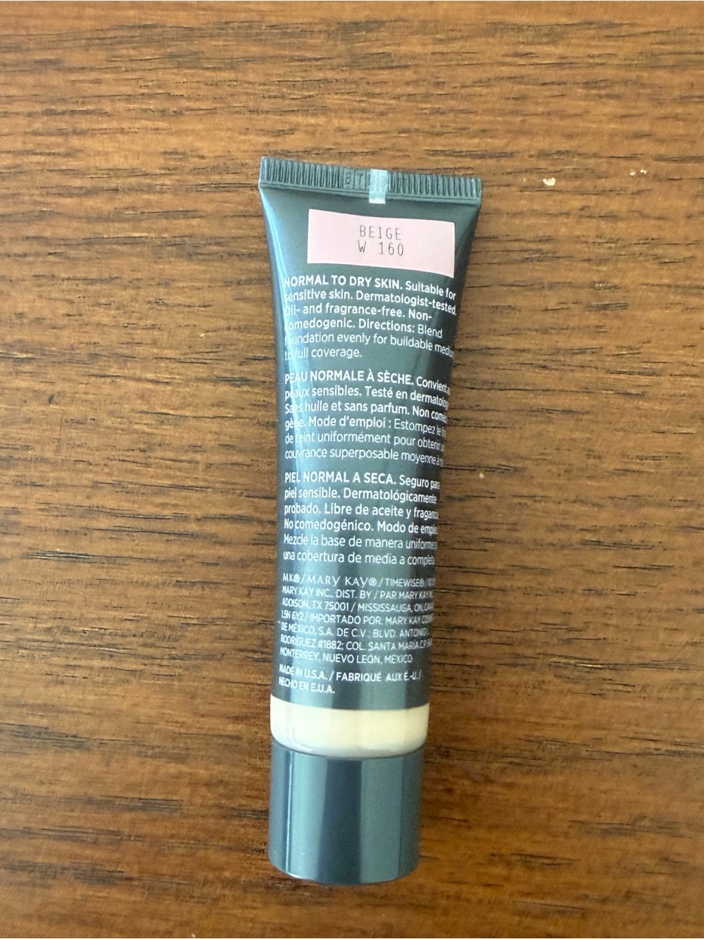 Mary Kay TimeWise Luminous 3D Foundation - Beige C 140 - Picture 4 of 4